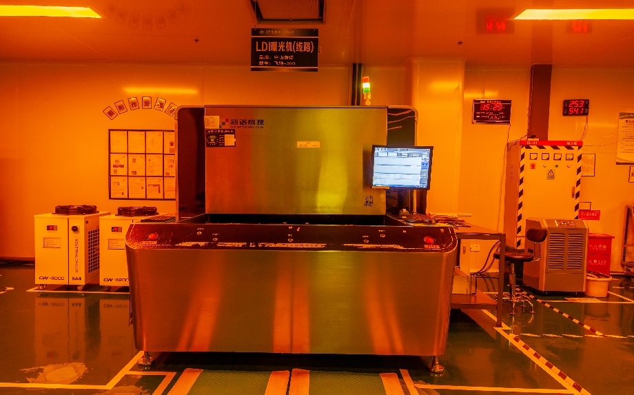 6、LED曝光機.jpg